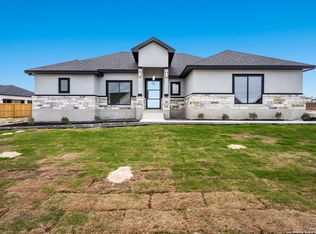 199 Turnberry Dr, La Vernia, TX 78121