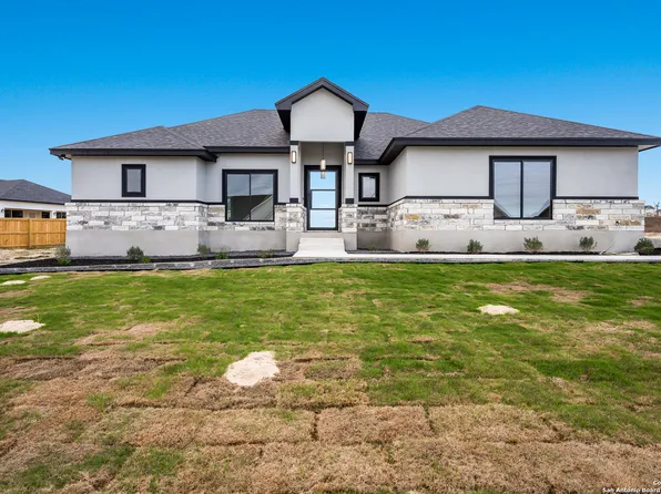 199 TURNBERRY, La Vernia, TX 78121