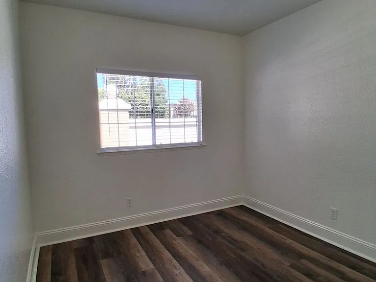 8147 N Cedar Ave #125 — Photo 11