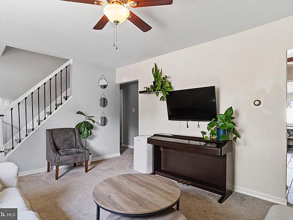 4th image of 329 Charles Rd