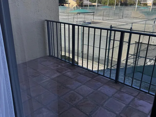 2828 Tennis Club Drive #202, West Palm Beach, FL 33417