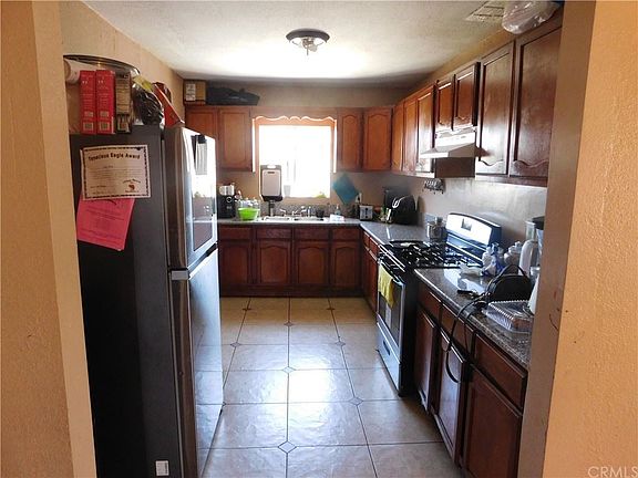 4th image of 2404 E 114th St