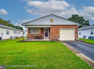 8 Madras Ct, Toms River, NJ 08757