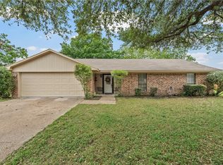 144 Phillip Cir, Hewitt, TX 76643