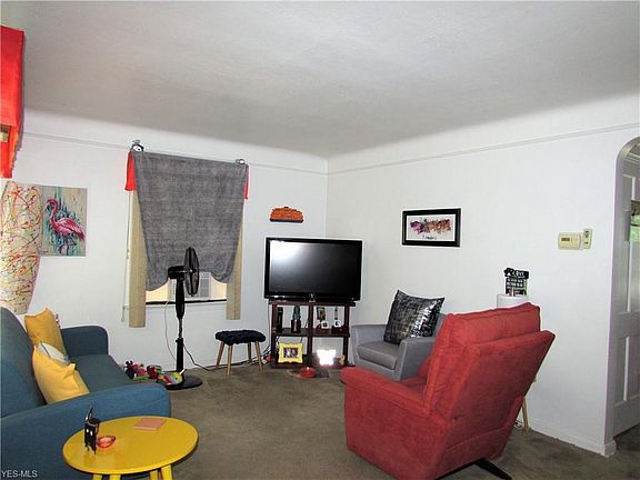 5th image of 11911 Darlington Ave