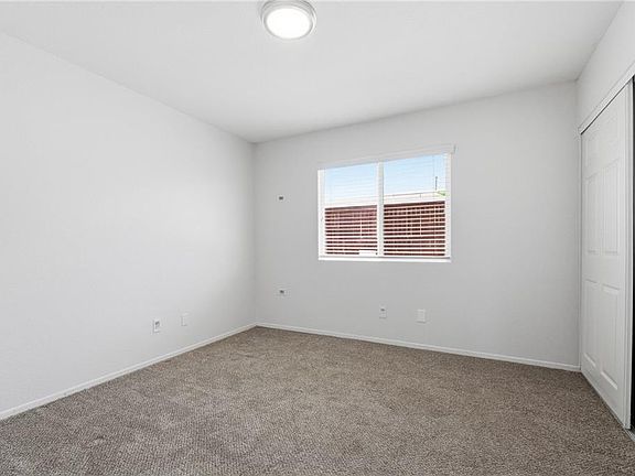3rd image of 14604 Palm St