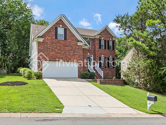 3rd image of 4908 Chestnut Knoll Ln