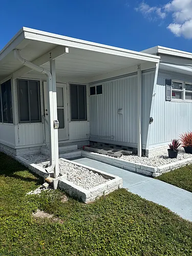12651 Seminole Blvd Photo 1