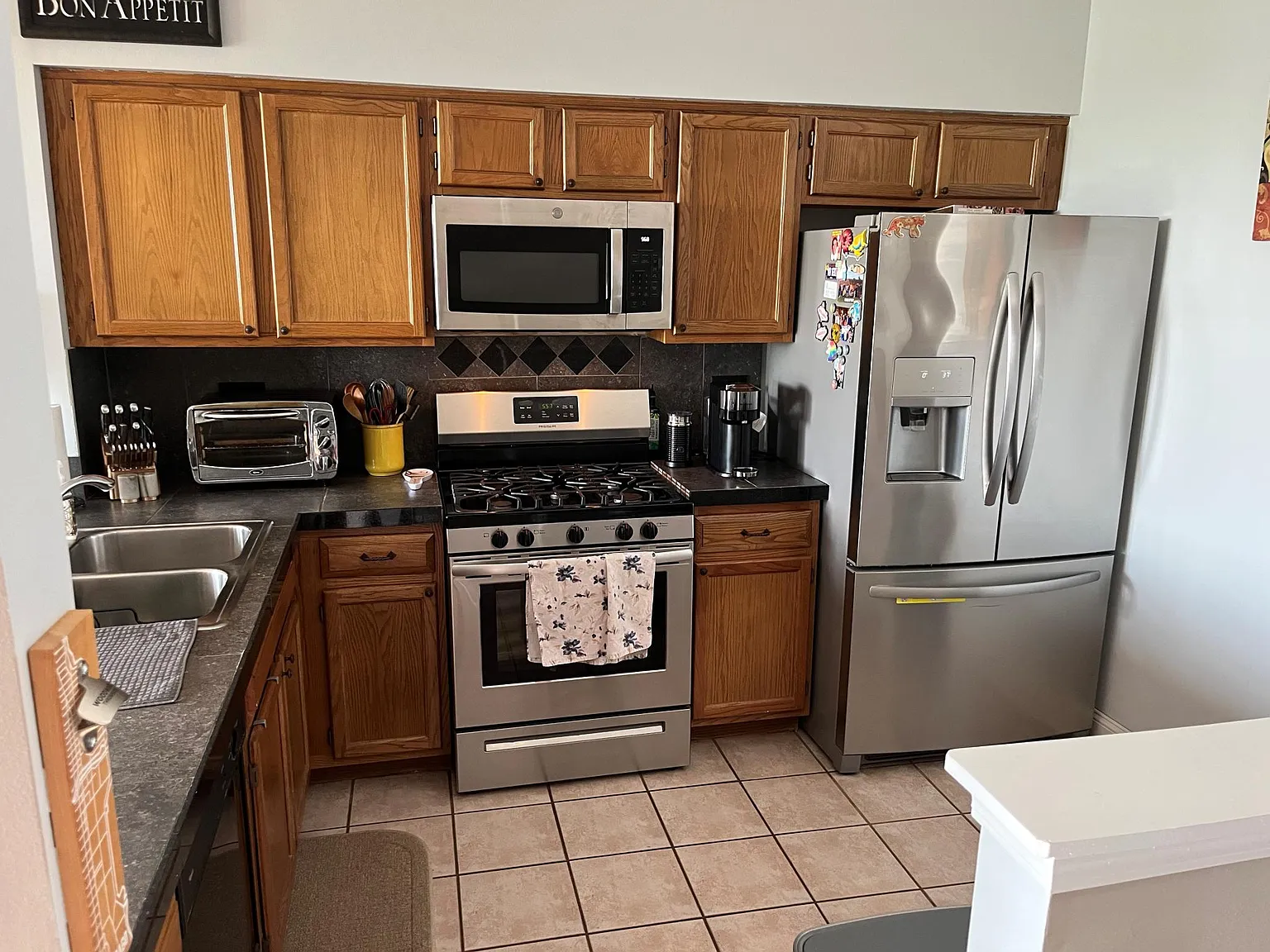 2 bed, 1198 sqft, $2,100 — Photo 1