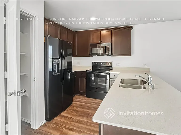5406 Longshadow Dr — Photo 6