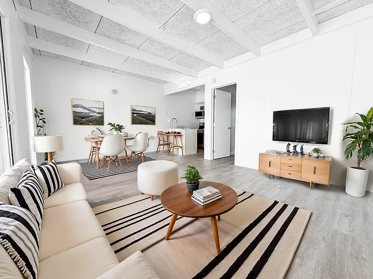 1025 S K St #5 — Photo 1