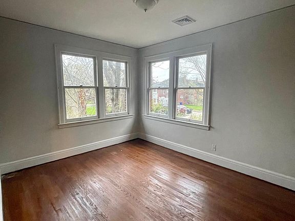 4th image of 3814 Virginia Park St