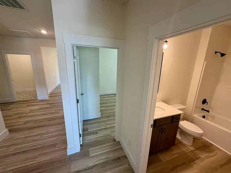 3796 Hawks Creek Dr — Photo 21