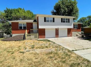 706 NE Orchard Dr UNIT A, Lees Summit, MO 64063