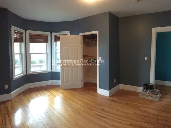 411 Medford St #1, Malden, MA 02148