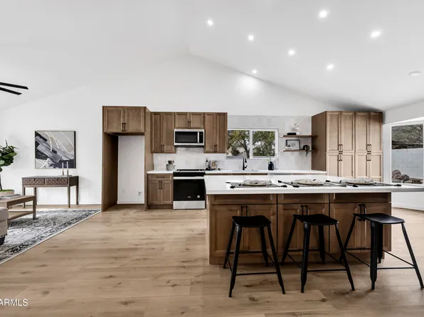 1914 E GOLDEN Court, Chandler, AZ 85225