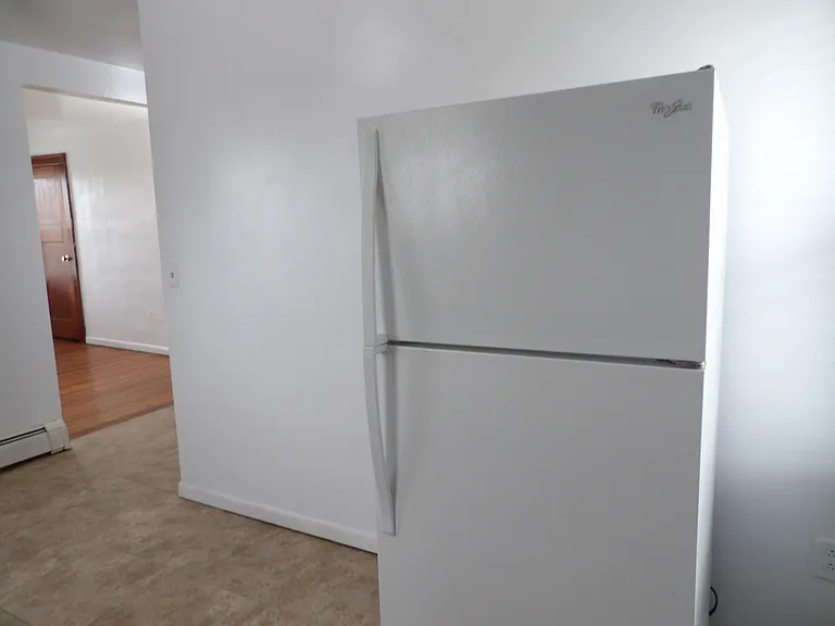 142 East St #C — Photo 5