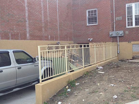 3rd image of 2439 Barnes Ave