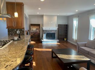 4518 Dumoulin Ave, Lisle, IL