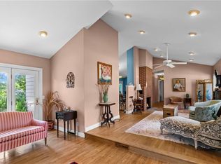 72 Highland Ave, Barrington, RI 02806