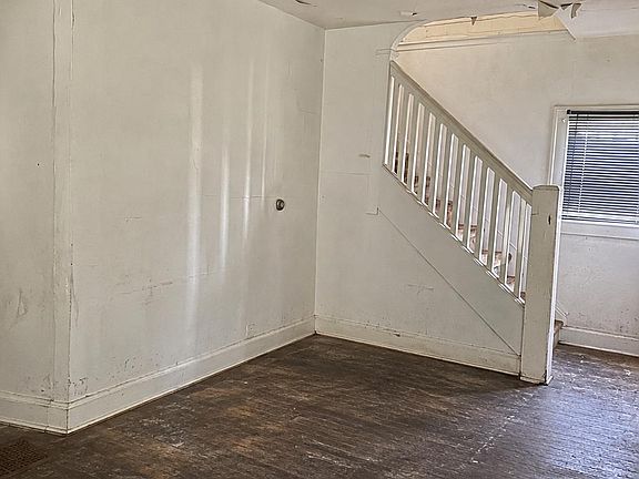 4th image of 1606 Avenue A