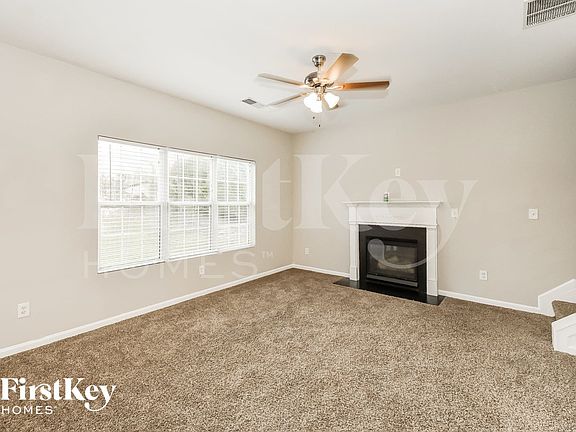 4th image of 7660 Village Loop