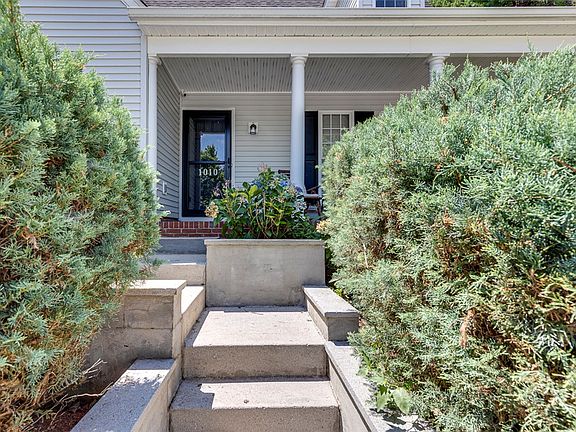 4th image of 1010 Meehan Way