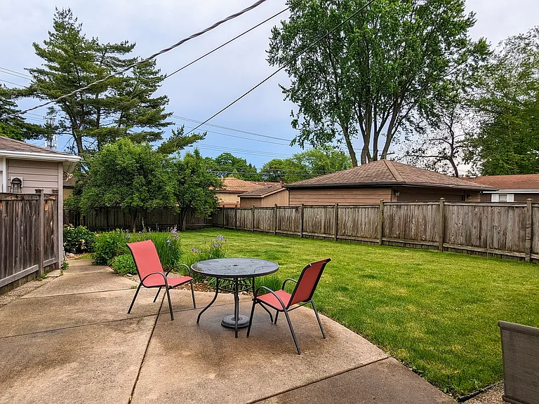 705 N Wille St — Photo 2