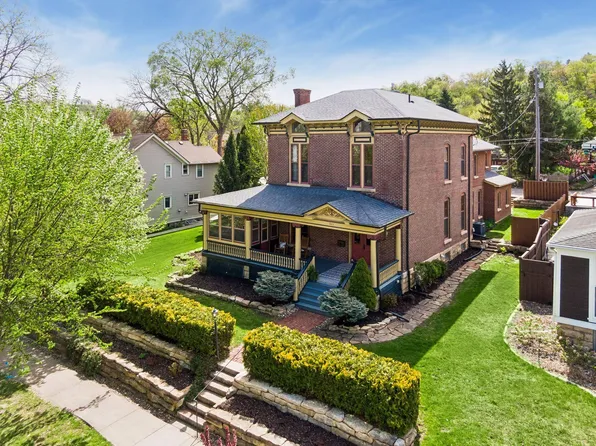 821 W 3rd St, Red Wing, MN 55066