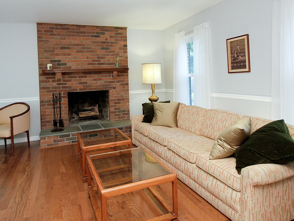 1st image of 9833 Owens Ct