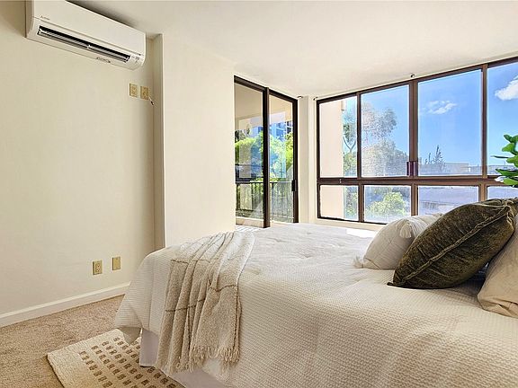 3rd image of 3138 Waialae Ave APT 422