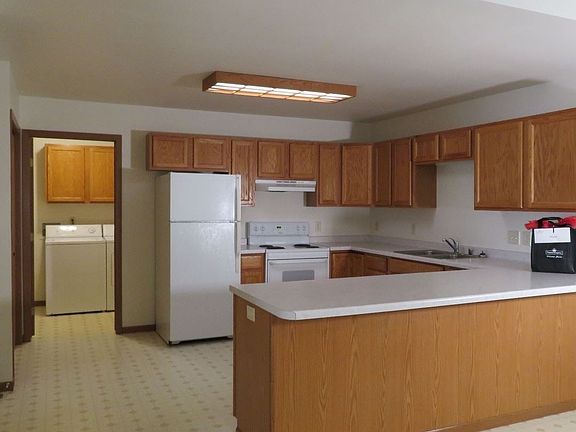 3rd image of 4547 Hartzell Ln APT 2
