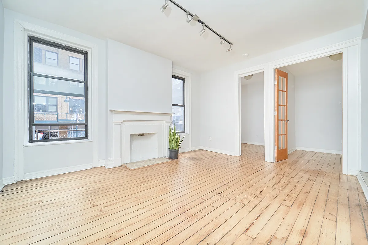 Building Photo - 452 9th Ave #1