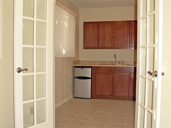 Guest Quarters