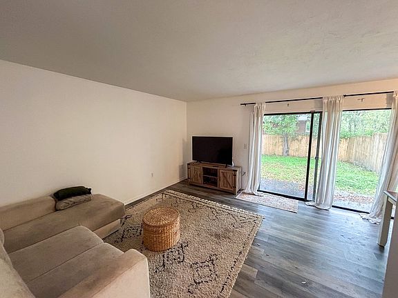 3rd image of 1038 SW 6th Dr #A