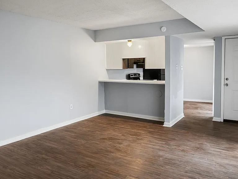 225 W McDowell Rd — Photo 4
