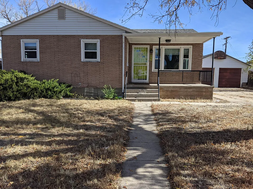 862 S 4th Ave