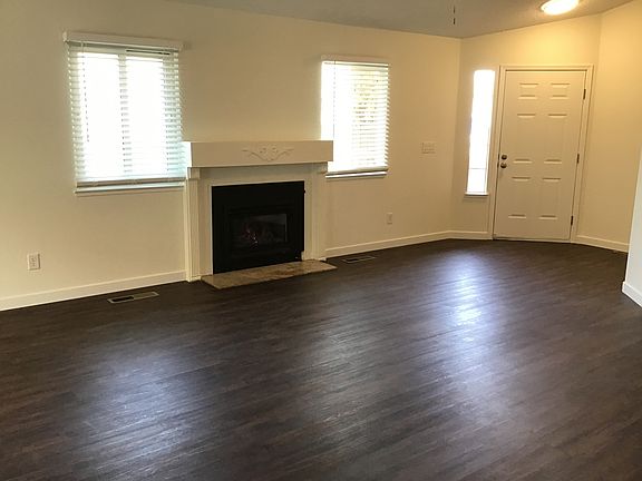 4th image of 5515 Santa Barbara Ave