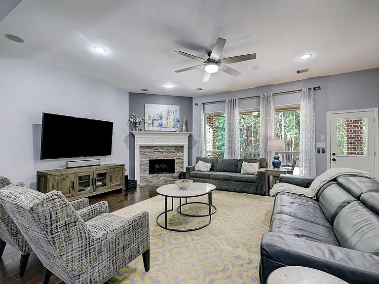 1735 Sylvia Springs Ln — Photo 20
