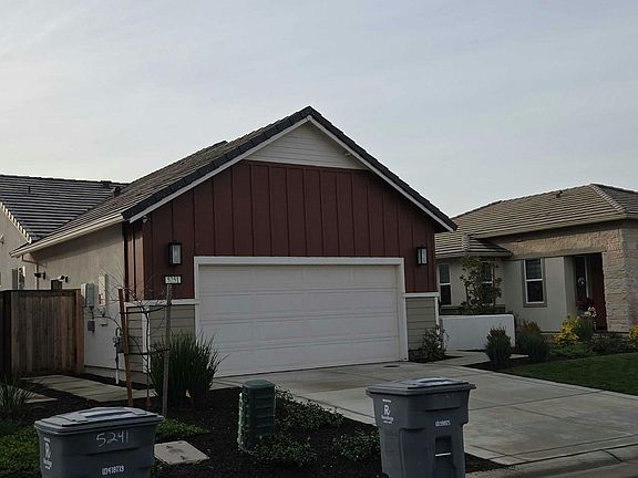 3rd image of 5251 Peace Lily Ln