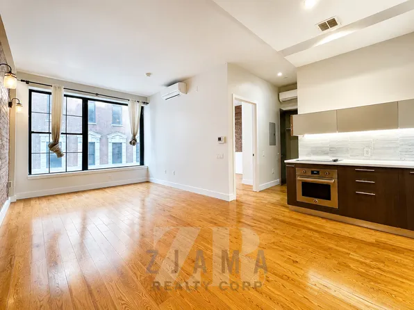 72 Willoughby Street image 1 of 11