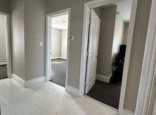 117 Branch St #3, Lowell, MA 01851