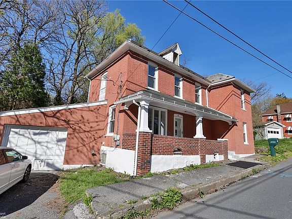 3rd image of 4 Fox Gap Ave
