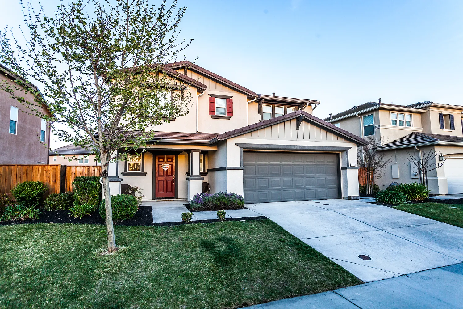 2709 Woodfield Way photo 1