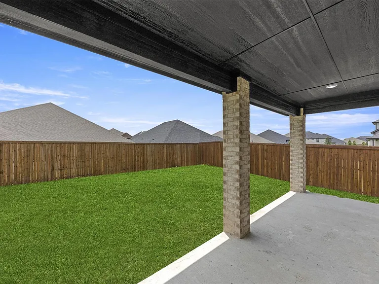 Community Dr — Photo 25