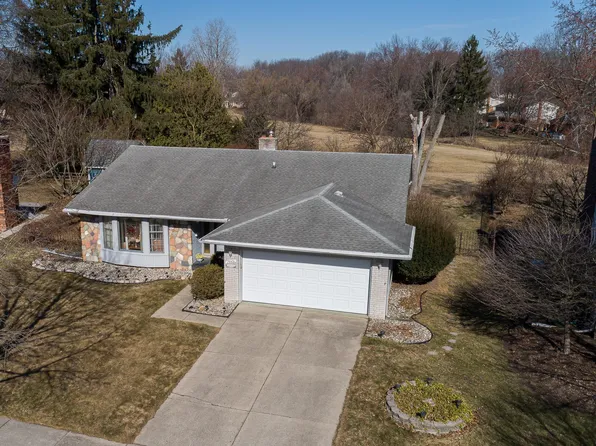 15431 Susanna Cir, Livonia, MI 48154