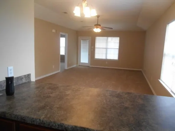 2142 Seasons Ct, Mobile, AL 36695