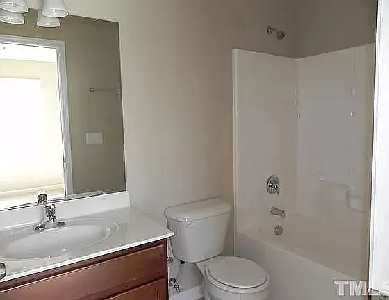 310 Dove Cottage Ln — Photo 8