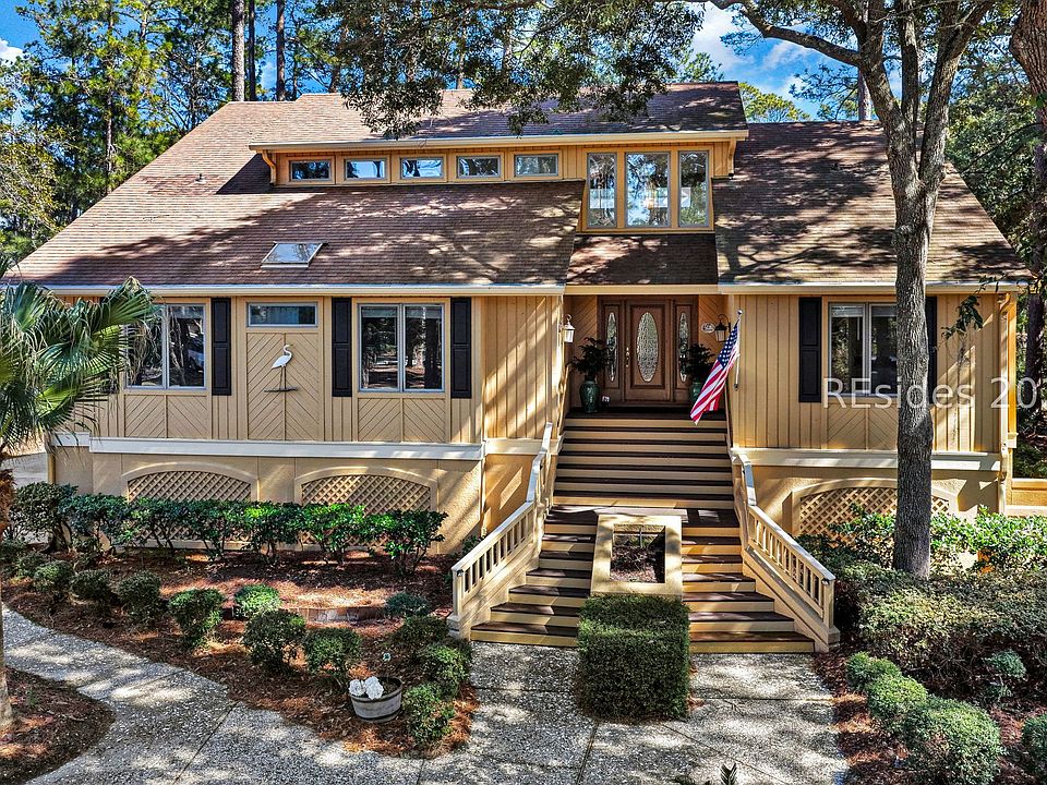 1st image of 6 Loomis Ferry Rd