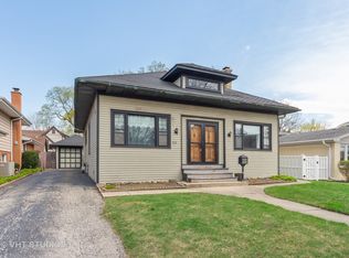 837 N Pine Ave, Arlington Heights, IL 60004
